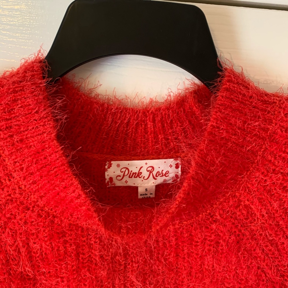 Pink Rose vibrant Red fuzzy sweater soft roll up sleeves - Picture 5 of 6